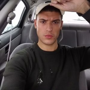 Meet your Posher, Dom